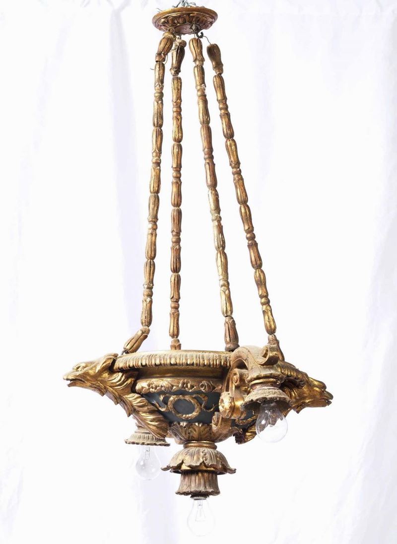 Lampadario in legno intagliato, dipinto e dorato  - Auction Antique January - Cambi  [..]