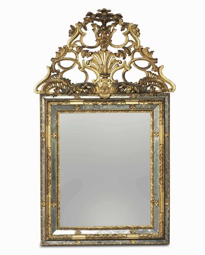 Specchiera in Legno Intagliato e Dorato. Veneto XVIII Secolo