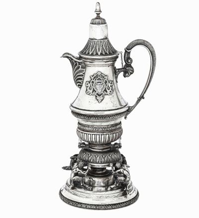 Samovar. Argento Fuso, Sagomato e Cesellato. Argenteria Artistica Italiana del XX Secolo