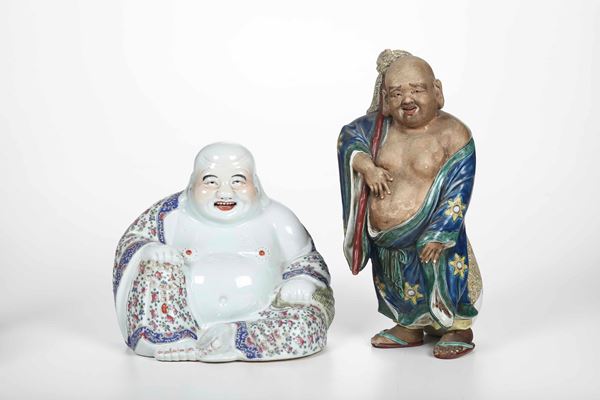 Figure di Budai e saggio in porcellana e terracotta smaltata, Cina/Giappone, XIX secolo