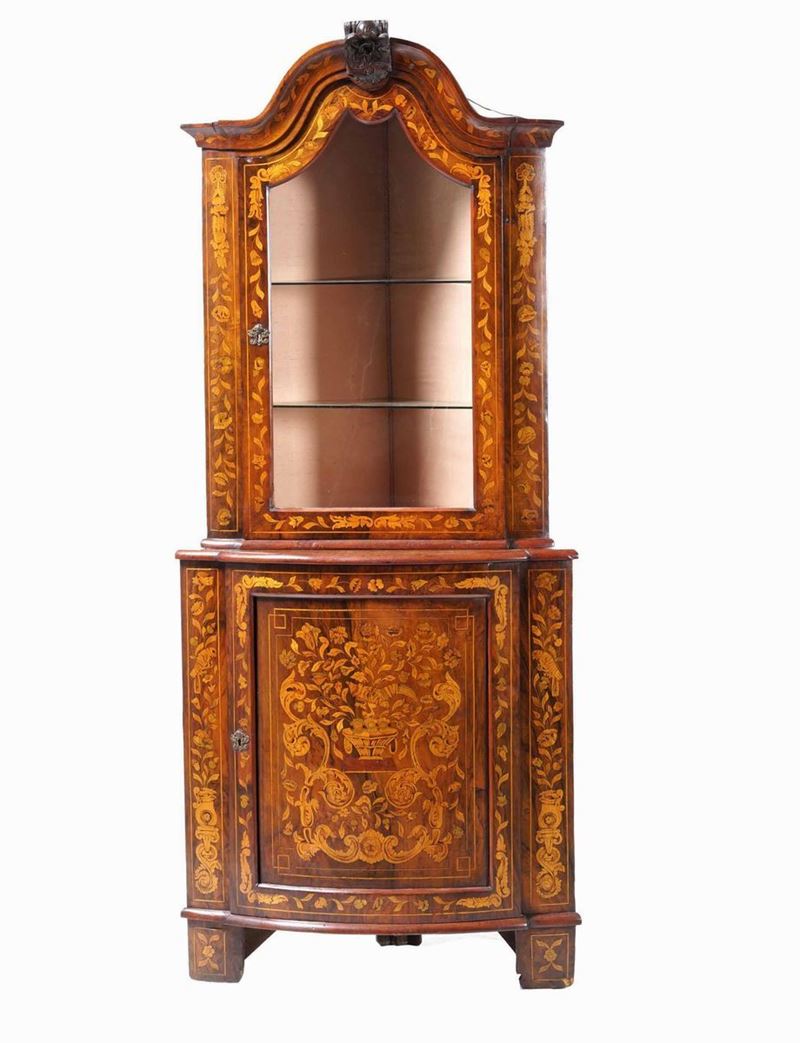 Angolare intarsiato in stile olandese. XIX-XX secolo  - Auction Antique October | Cambi Time - Cambi Casa d'Aste