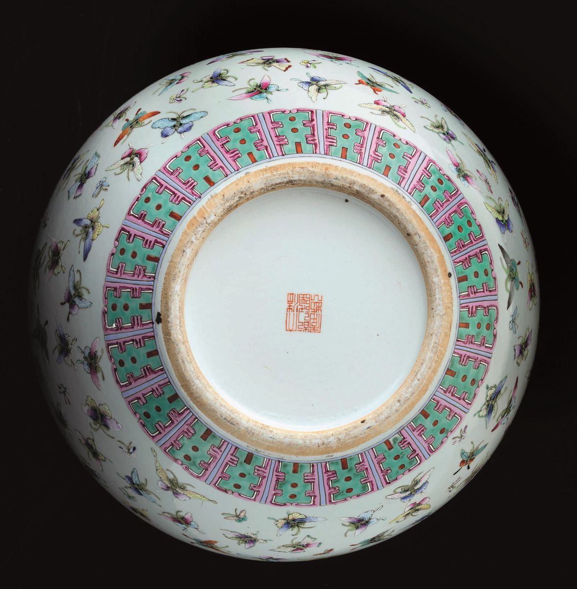 Vaso Tianqiuping in Porcellana con Decoro di Farfalle, Cina, Dinastia Qing, XIX Secolo