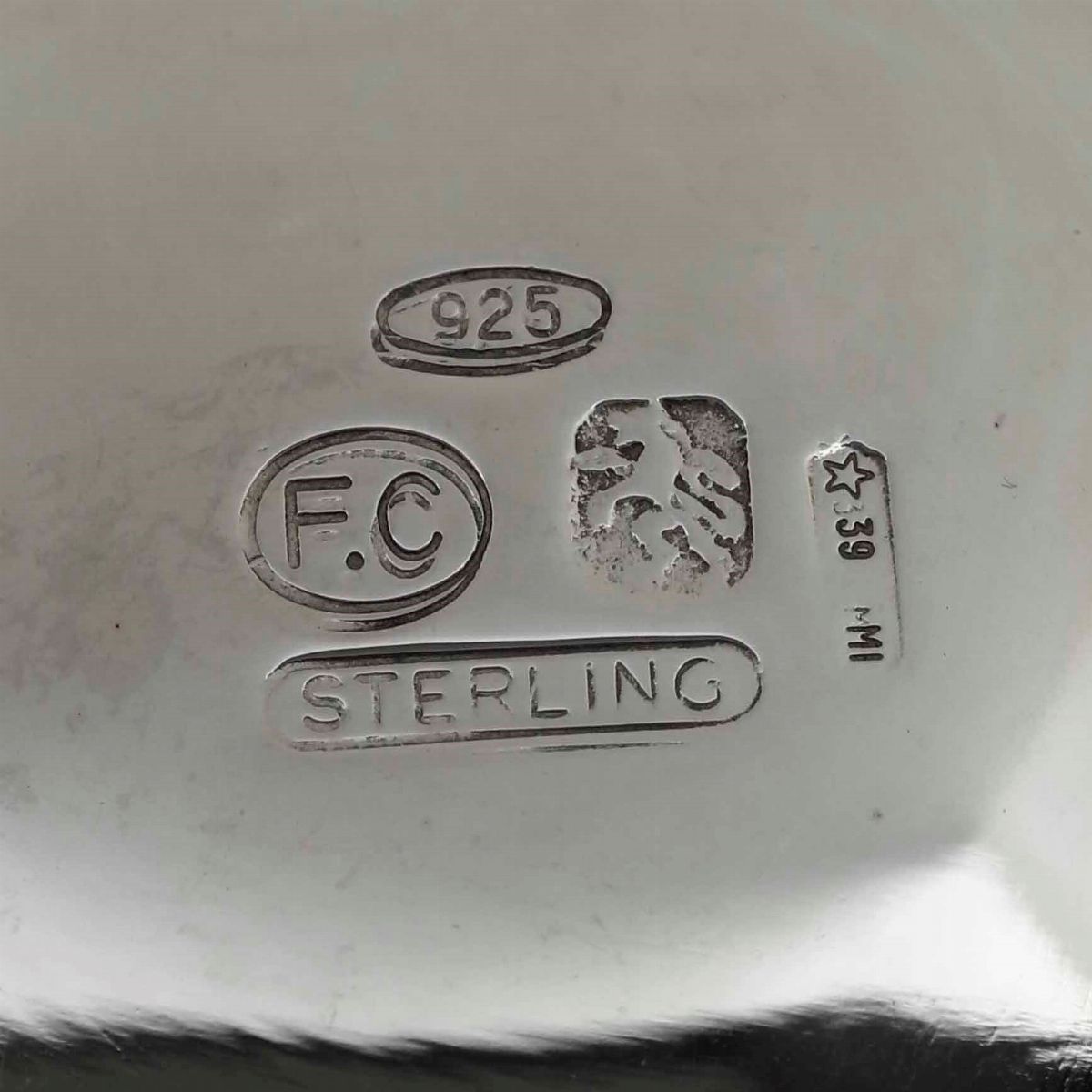 Servizio da Tè in Argento Sterling. Tre Pezzi Inghilterra Marchio della Città di Londra, Lattiera...