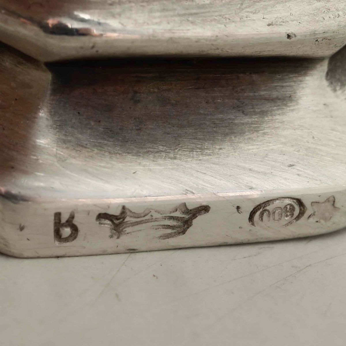 Tre Ussari in Argento Fuso, Cesellato e Dorato. Argenteria Artistica Italiana del XX-XXI Secolo