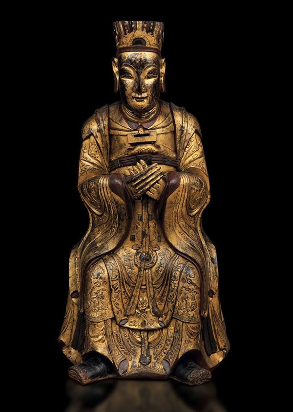 Importante figura di dignitario in legno laccato e dorato, Cina, Canton, Dinastia Qing, XVIII secolo