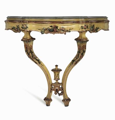 Coppia di Consolles a Goccia in Legno Laccato. Venezia Seconda Metà del XVIII Secolo