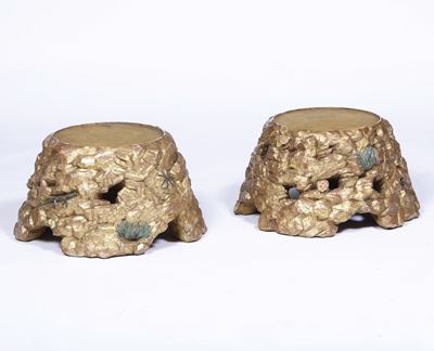 Coppia di Basi di Vaso a Finta Roccia in Legno Dorato, Stile Settecentesco