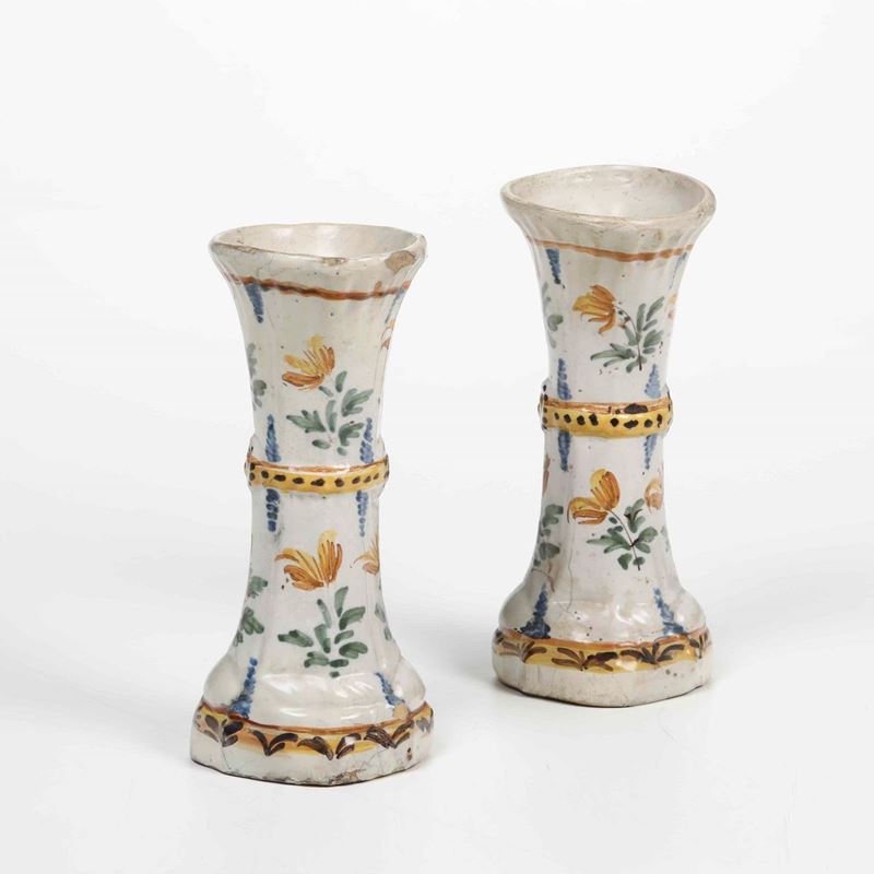 Coppia di vasi Liguria, XIX secolo  - Auction Majolica, Porcelain and Glass | Cambi Time - Cambi Casa d'Aste