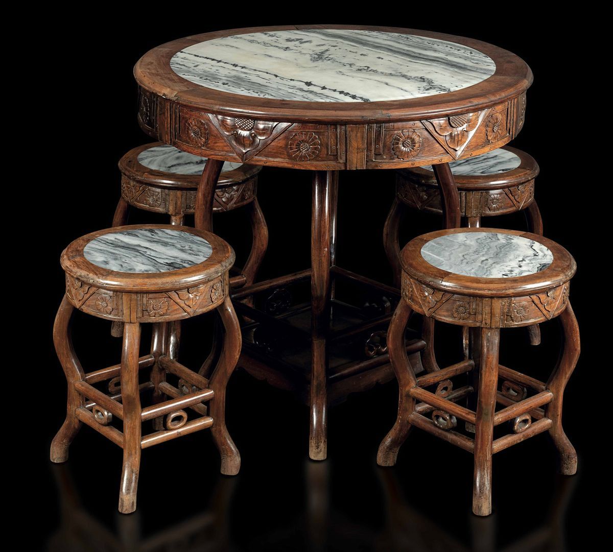Tavolo Rotondo e Quattro Sgabelli in Legno con Piano e Sedute in Marmo, Cina, Dinastia Qing, XIX ...