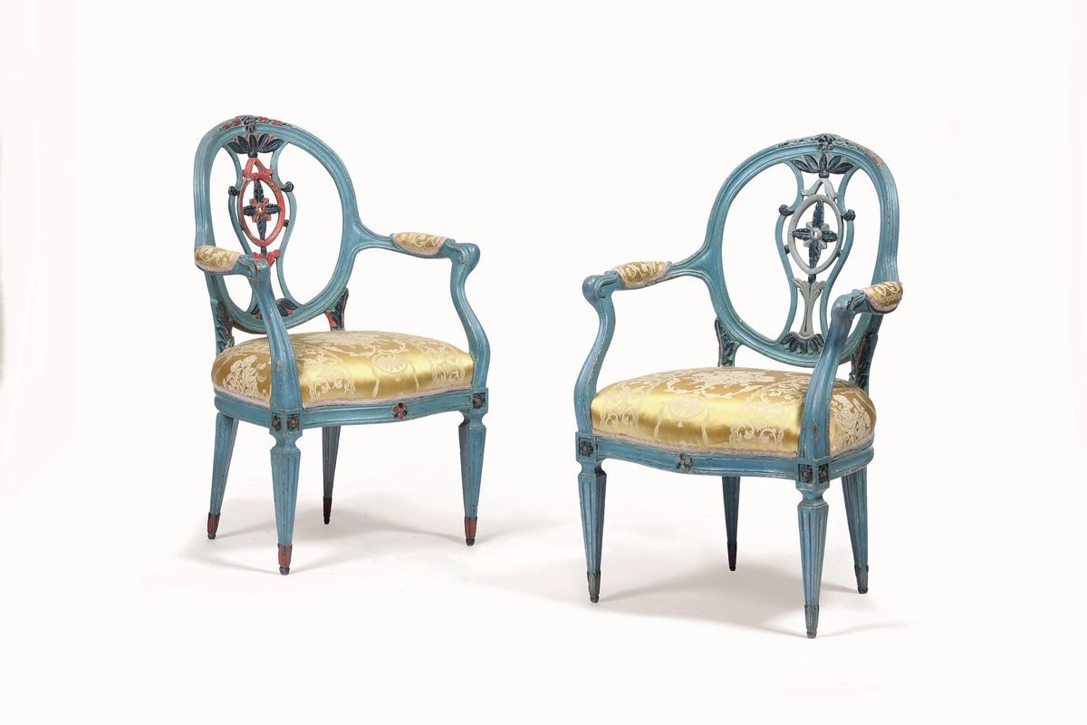 Set Composto da Sei Sedie e Due Poltrone in Legno Laccato. Toscana XVIII Secolo