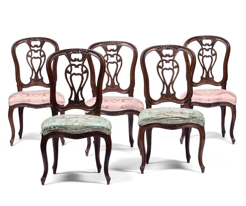 Cinque sedie in legno intagliato. XVIII secolo  - Auction Dimore italiane | Cambi Time - Cambi Casa d'Aste