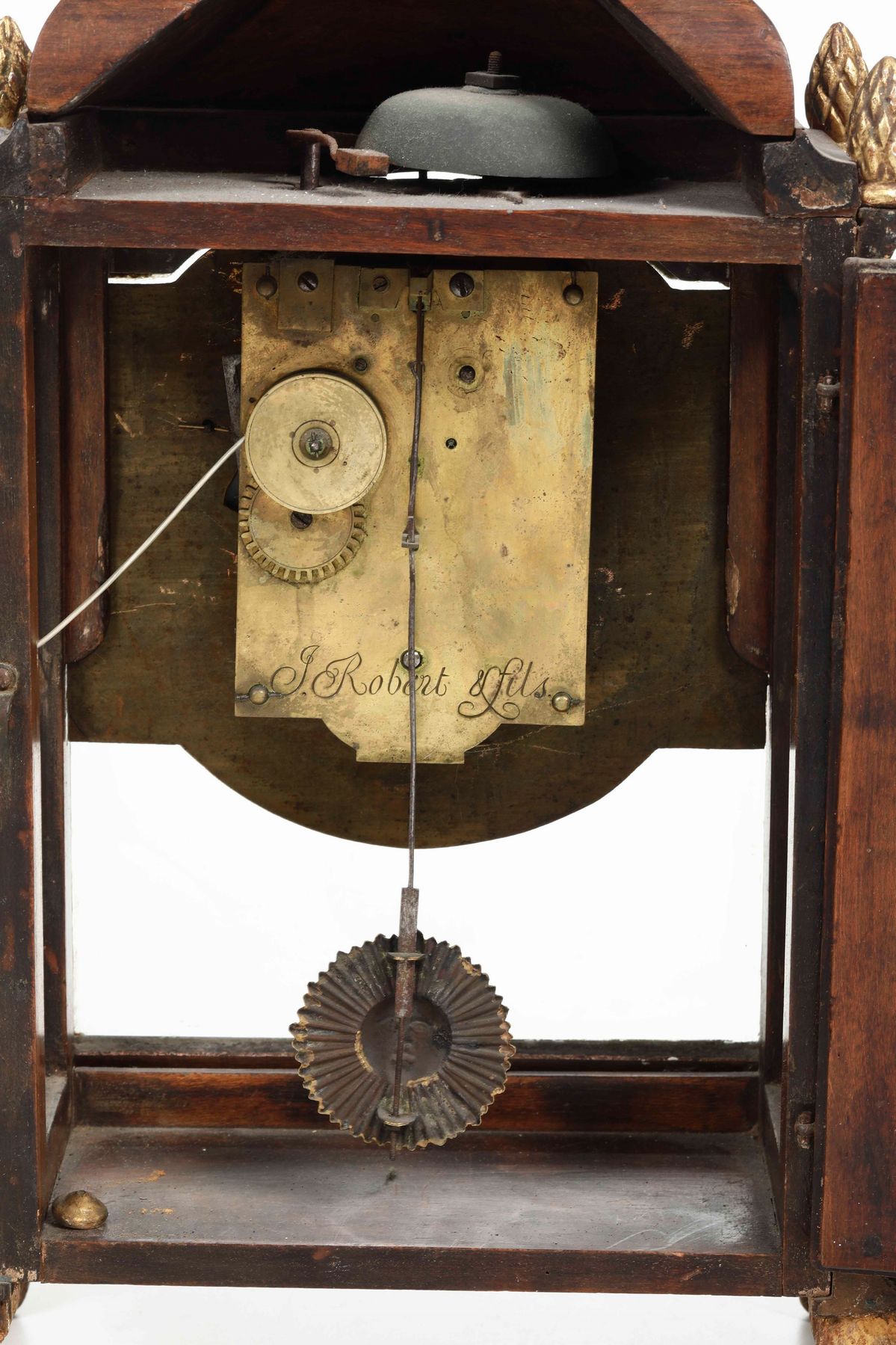 J. Robert & fils, Pendola da tavolo, XVIII secolo, legno dipinto e dorato, smalto