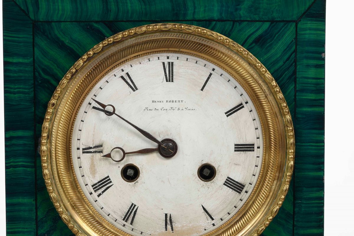Pendola da Tavolo in Lacca Dipinta Ad Imitazione della Malachite. Henry Robert, Inizio XIX Secolo