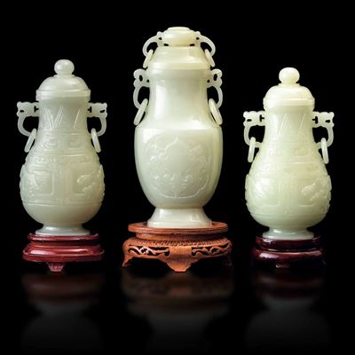 Tre Vasi Diversi con Coperchio Scolpiti in Giada Celadon, Cina, XX Secolo