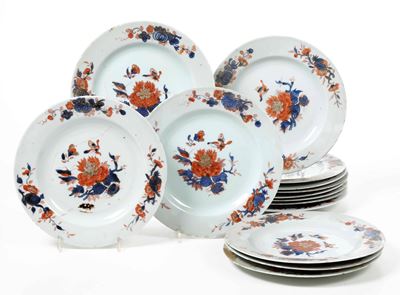 Lotto di Piatti in Porcellana, con Fiori Rossi e Blu, Giappone?