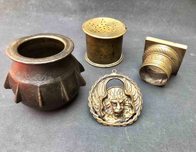 4 Antichi Oggetti in Bronzo