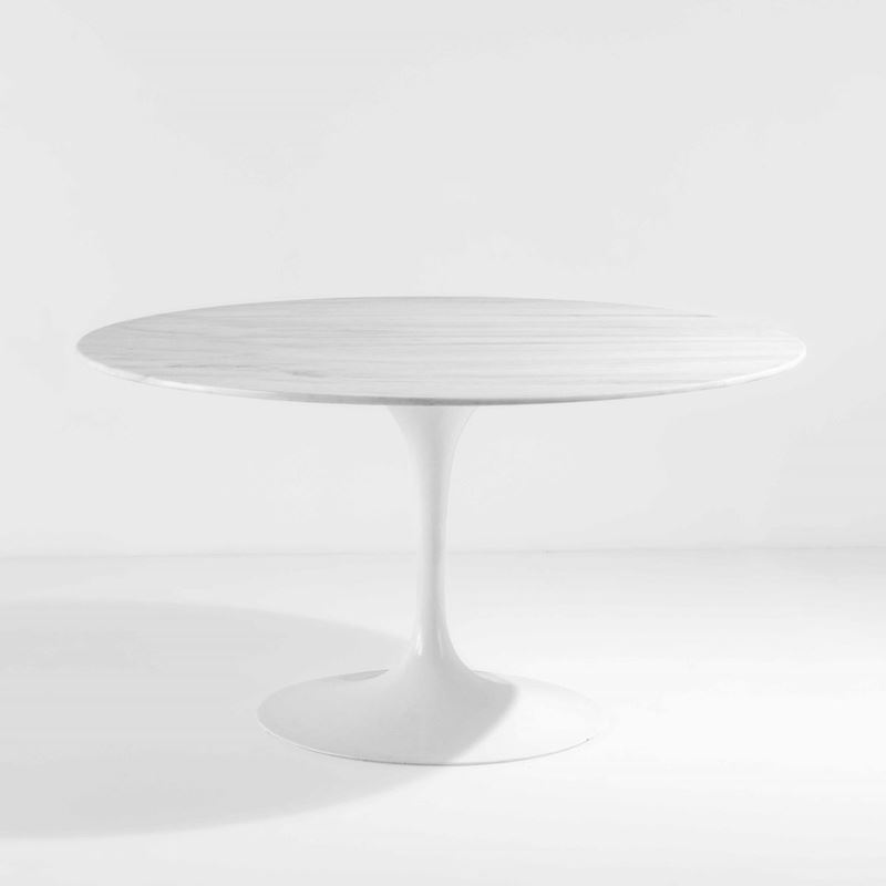 Eero Saarinen : Tavolo rotondo mod. Tulip  - Asta Design 200 - Cambi Casa d'Aste