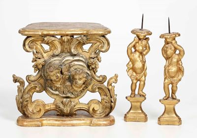 Mensola e Coppia di Candelieri con Putti in Legno Intagliato e Dorato
