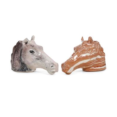 Due teste di cavallo, ceramica, Cm 40X13X28