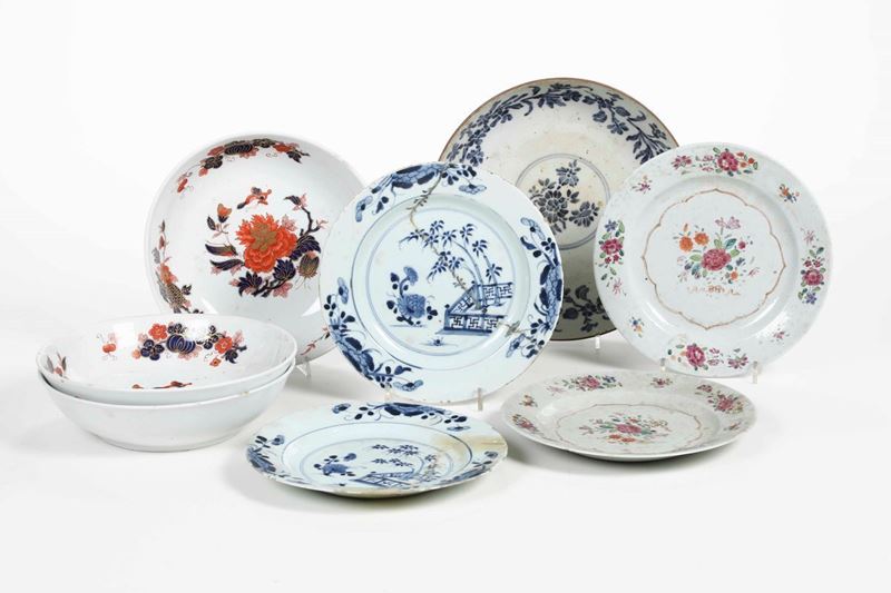 Insieme di 4 ciotole e 4 piatti in porcellana Cina  - Asta Dimore italiane | Cambi Time - Cambi Casa d'Aste