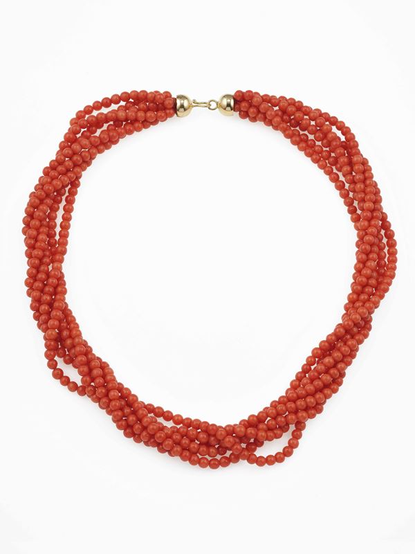 Multiple corals row necklace