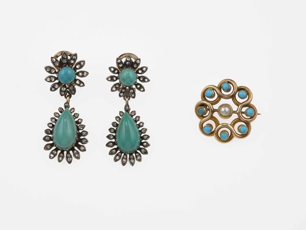 Brooch and earrings with pearls and semi-precious stones