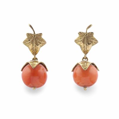 Orecchini con Boules di Corallo