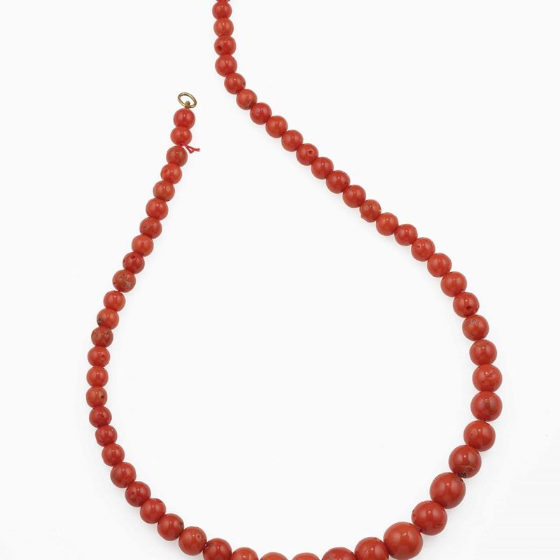 Coral row  - Auction Jewels - Cambi Casa d'Aste