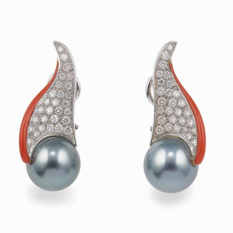Pair of pearl, coral and diamond errings. Signed Scavia  - Auction Fine Jewels - Cambi Casa d'Aste