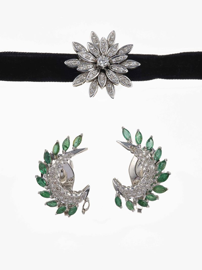 Pair of emerald and diamond earrings and diamond and gold pendant  - Auction Fine Jewels - Cambi Casa d'Aste