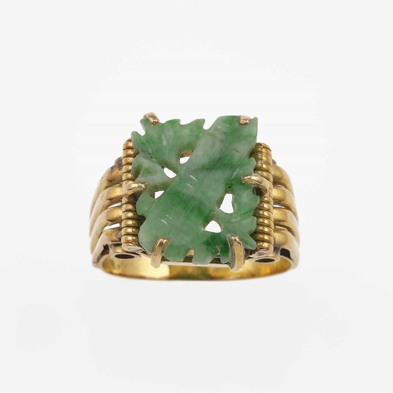 Carved jade and gold ring  - Auction Jewels | Cambi Time - Cambi Casa d'Aste