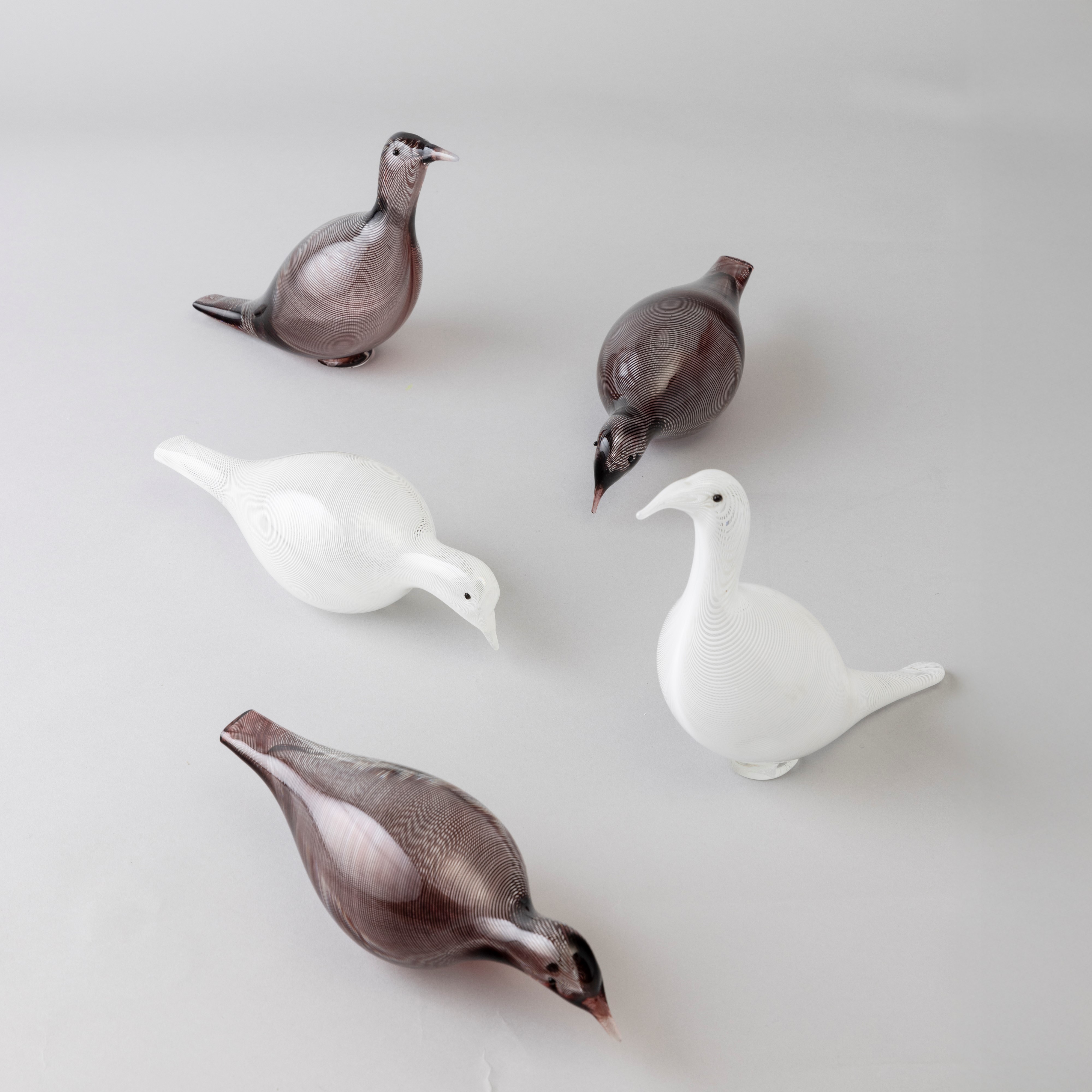 Tapio Wirkkala - Cinque colombe in vetro soffiato, Murano, decori a filigrana