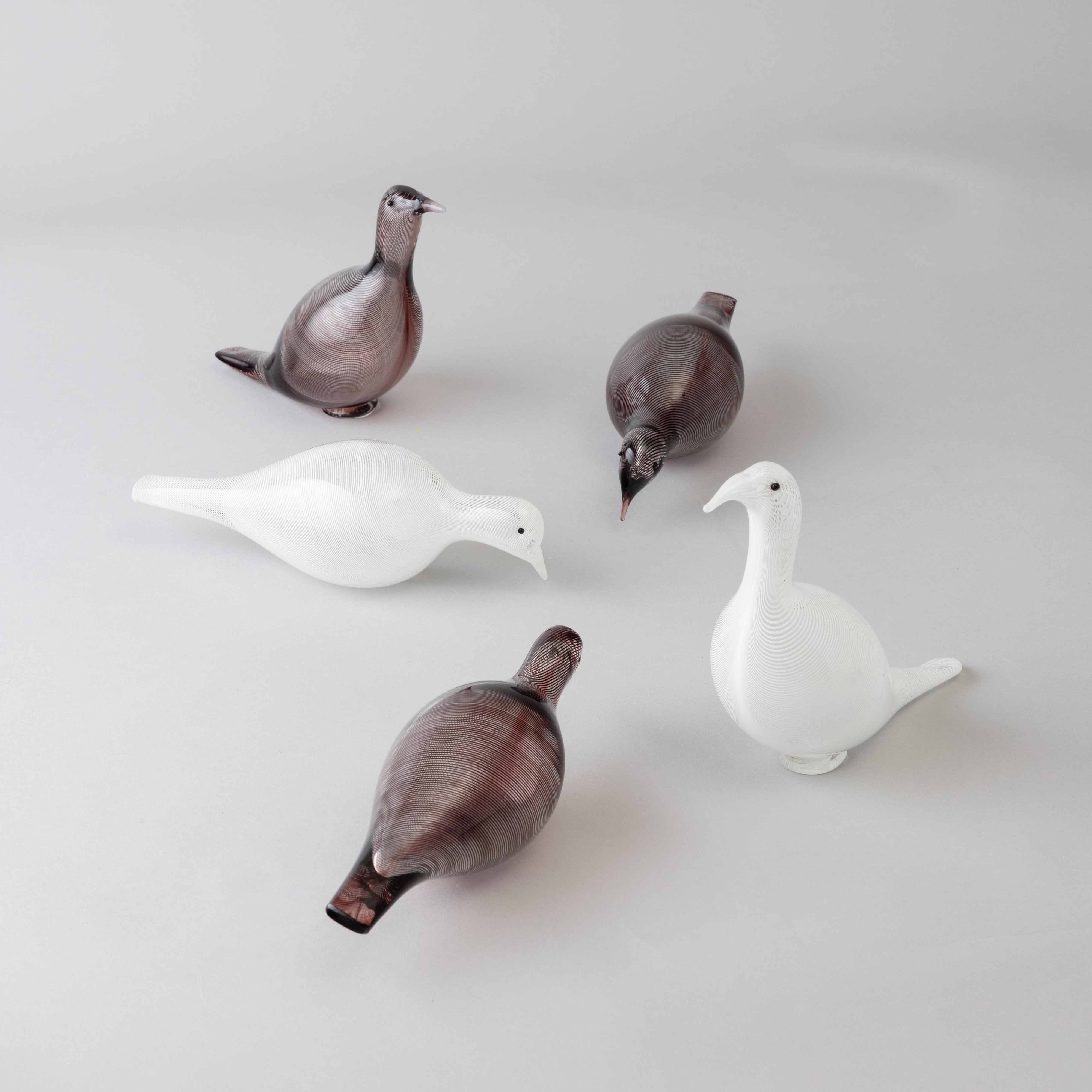 Tapio Wirkkala - Cinque colombe in vetro soffiato, Murano, decori a filigrana