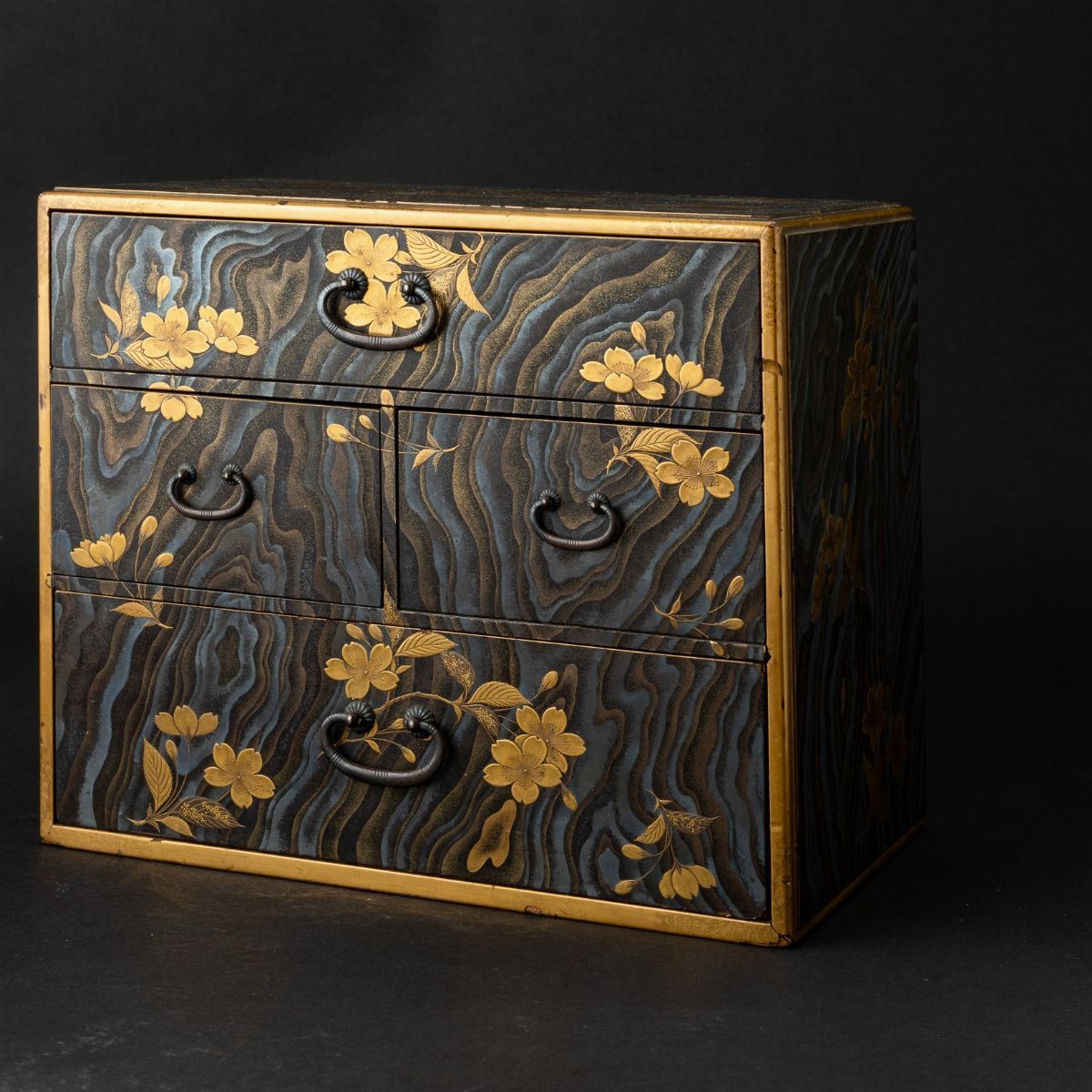 Stipo con Cassetti in Legno Laccato, Giappone, Periodo Meiji, XIX Secolo