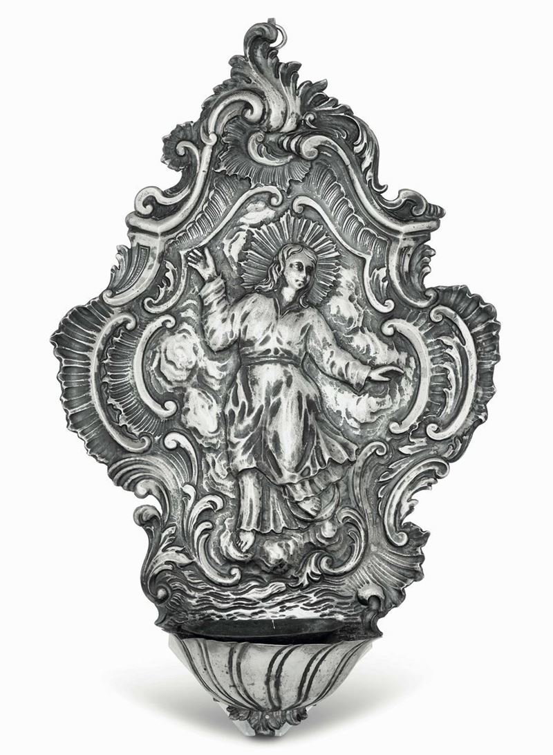 Acquasantiera in argento fuso, sbalzato e cesellato. Genova,  probabile XVIII secolo, apparentemente priva di bollatura  - Asta Dimore Italiane - Cambi Casa d'Aste