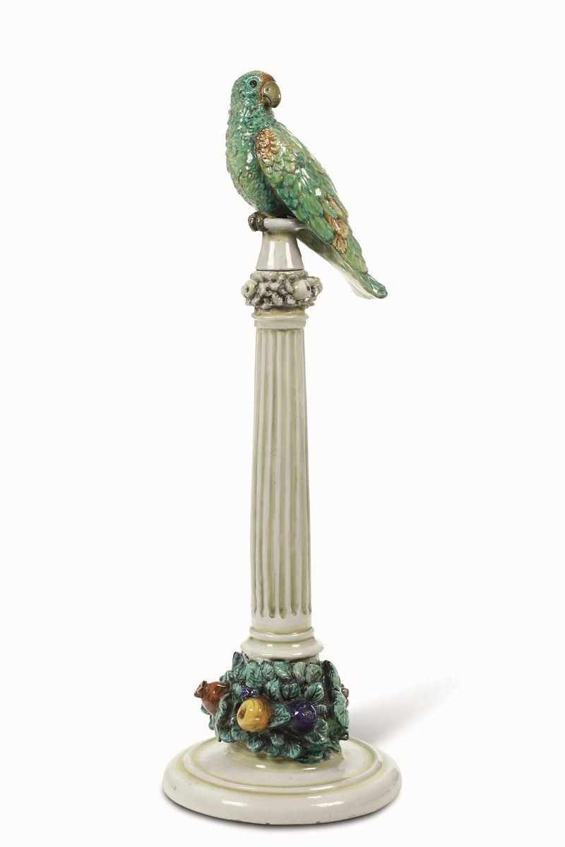 Scultura di pappagallo su colonna Pesaro, Manifattura Mengaroni, metà del XX secolo  - Asta Dimore Italiane - Cambi Casa d'Aste