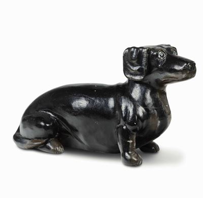 Figura di Bassotto in Legno Intagliato. XX Secolo