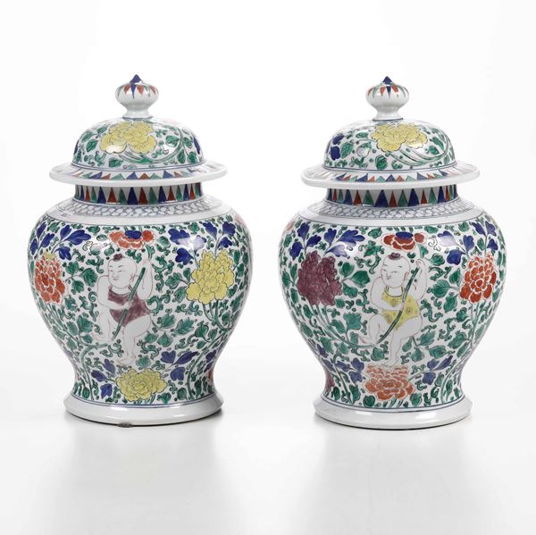 Two porcelain potiches, China, Samson