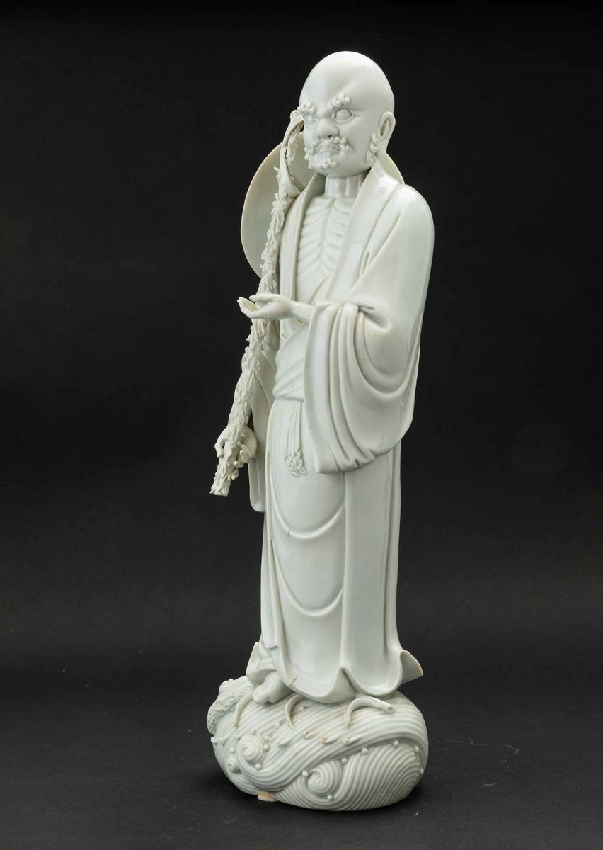 Figura di Damo in Porcellana Blanc De Chine, Dehua, Cina, Dinastia Qing, XIX Secolo