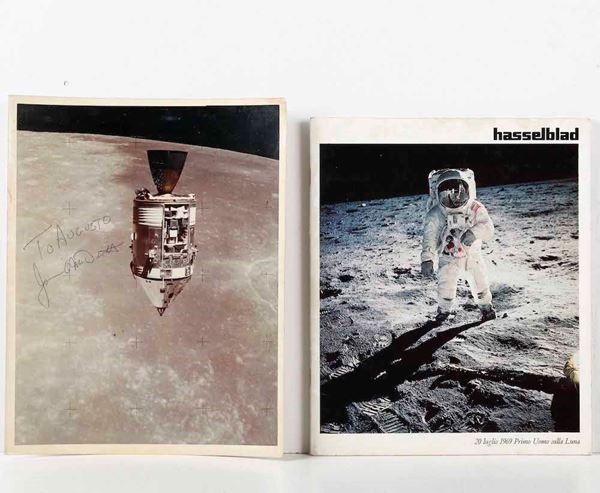 Foto del modulo lunare Agosto 71 con autografo di James McDivitt e catalogo Hassemlad
