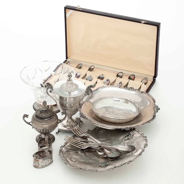 Lotto di oggetti in argento. Varie manifatture del XX secolo