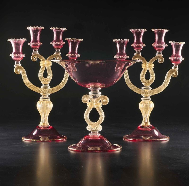 Coppia di candelabri e una coppa Murano, anni Settanta del Novecento   - Asta L'Art de la Table - Cambi Casa d'Aste