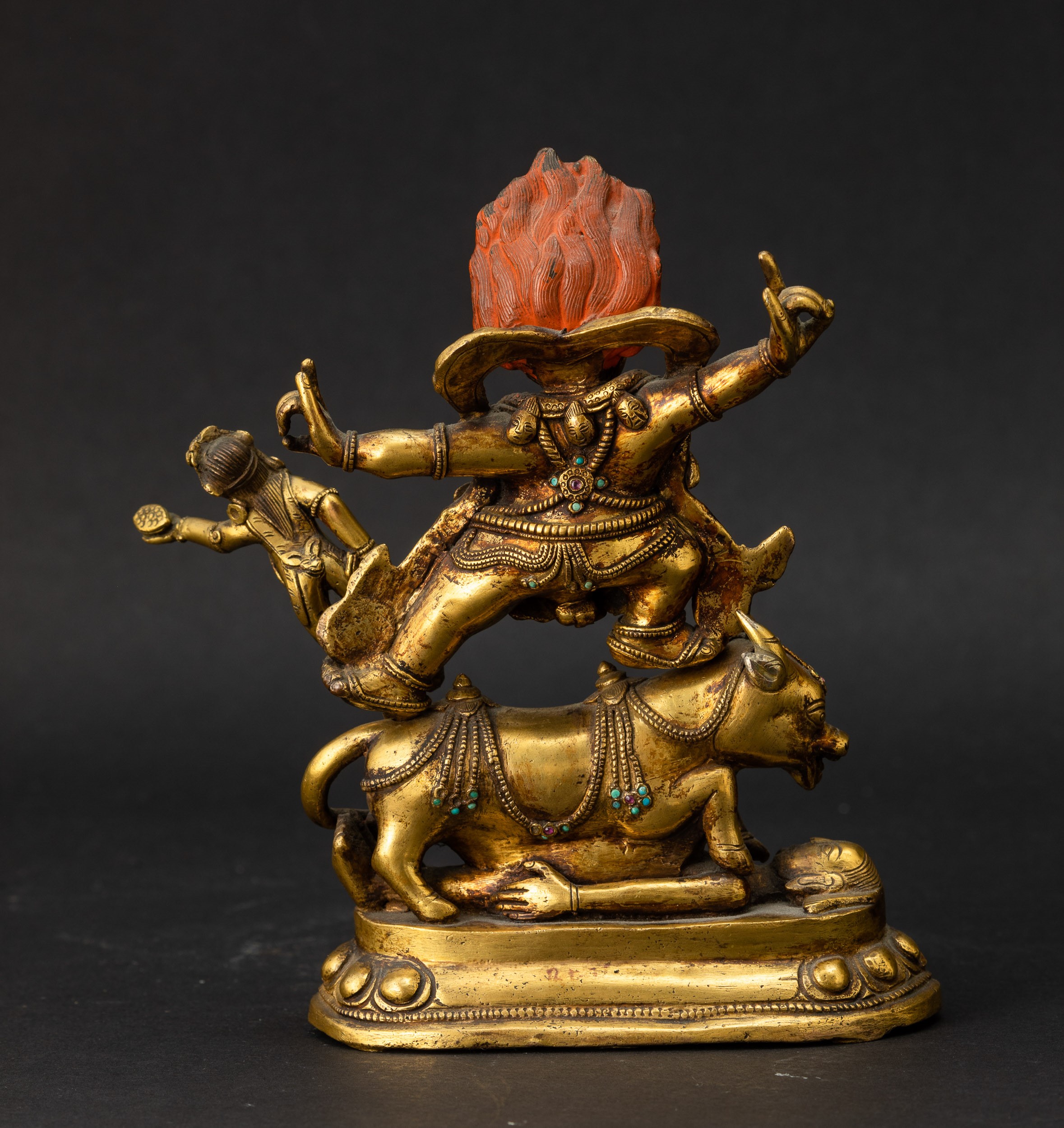 Figura di Yama Lord Of Hell in Bronzo Dorato con Tracce di Policromia e Innesti di Pietre Dure, C...