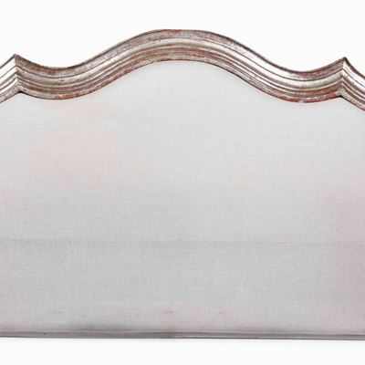 Cornice Sagomata in Legno Intagliato Argentato a Mecca. XVIII Secolo