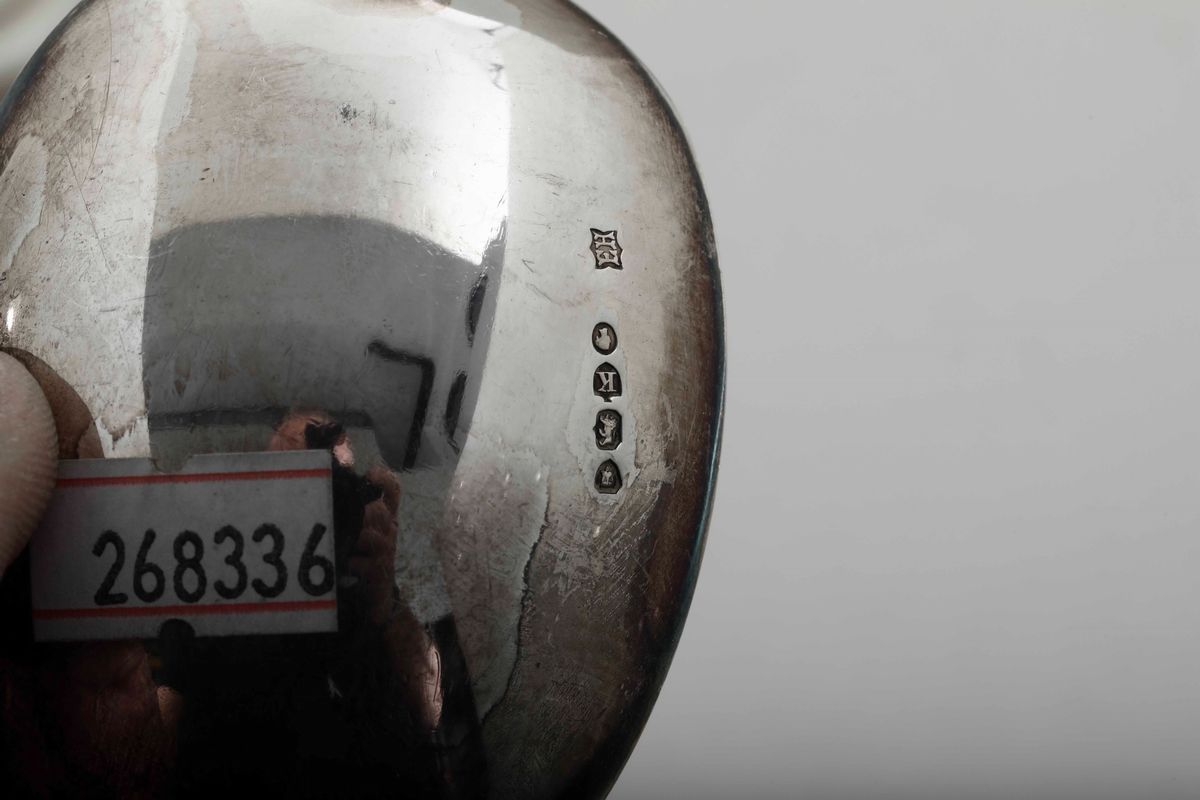 Dodici Cucchiai Commemorativi. Argento Fuso, Sbalzato e Cesellato. Differenti Manifatture (paesi ...