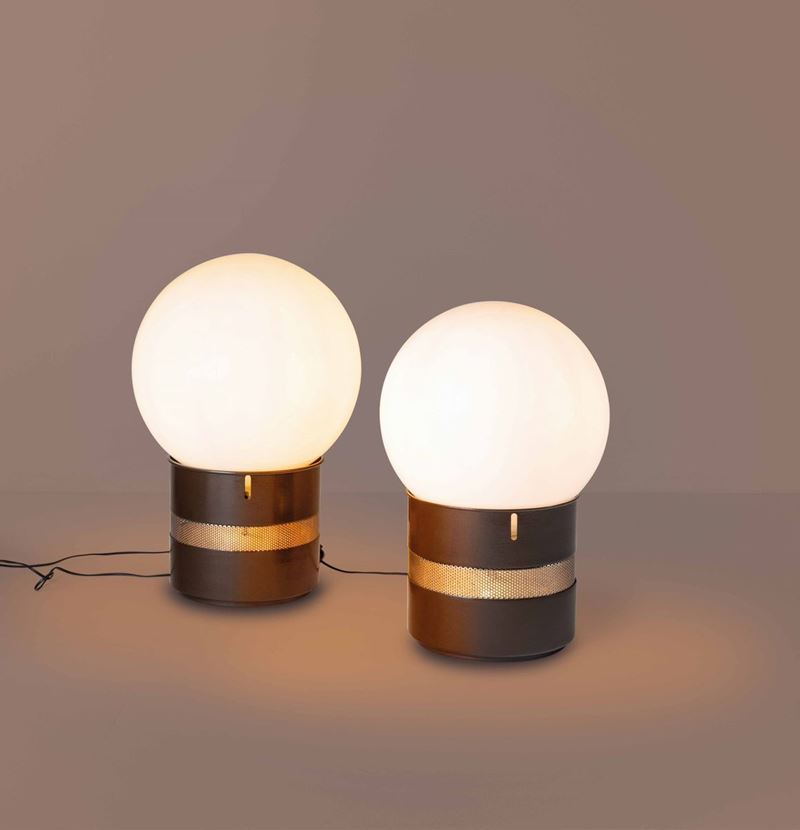 Gae Aulenti : Due lampade da tavolo mod. Mezzo Oracolo  - Auction Design 200 - Cambi Casa d'Aste