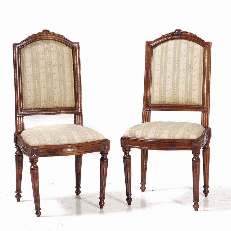 Coppia di sedie in legno intagliato. XIX secolo  - Asta Antiquariato Ottobre | Cambi Time - Cambi Casa d'Aste