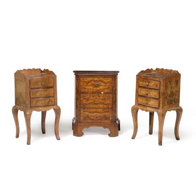 Tre Comodini Diversi in Legno Lastronato. XIX-XX Secolo