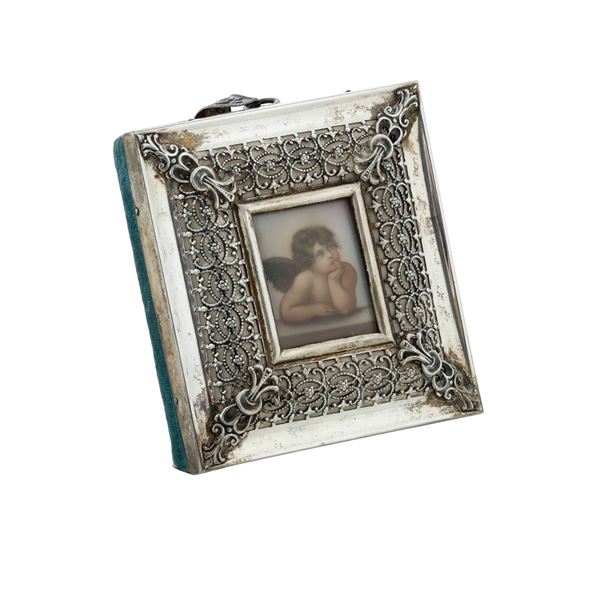 Ciondolo-Carrillon a guisa di cornice in argento. Argenteria italiana del XX-XXI secolo