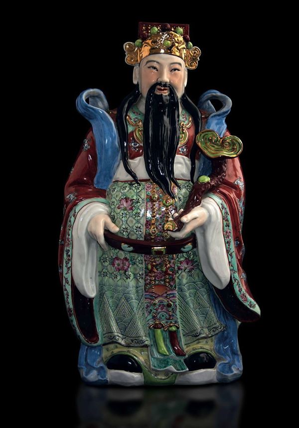 Grande figura di saggio in porcellana a smalti policromi, Cina, Repubblica, XX secolo